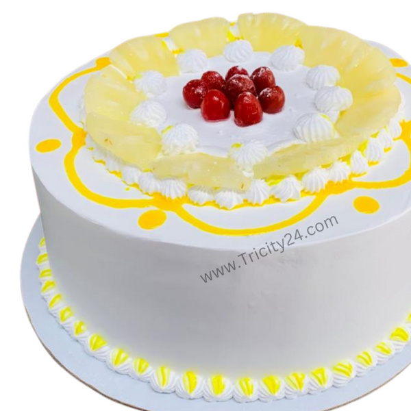 (M589) Round Fruits Vanilla Cake (Half Kg).