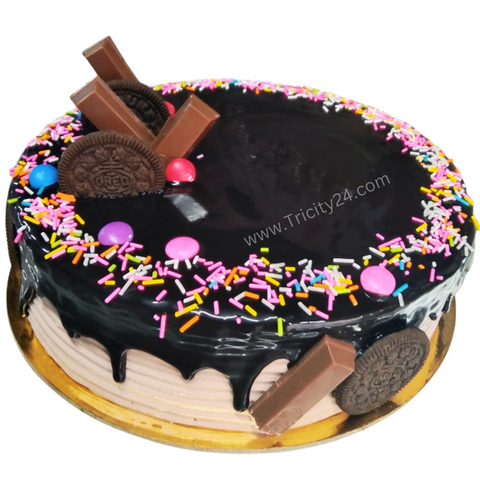 (M104) KitKat Oreo Wonder Cake (Half Kg).