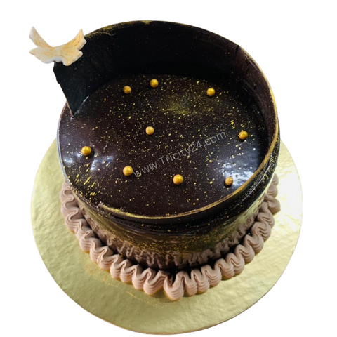 (M304) Chocolate Cream Round Cake (Half Kg).