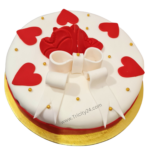 (M382) Designer Birthday Cake (1 Kg).