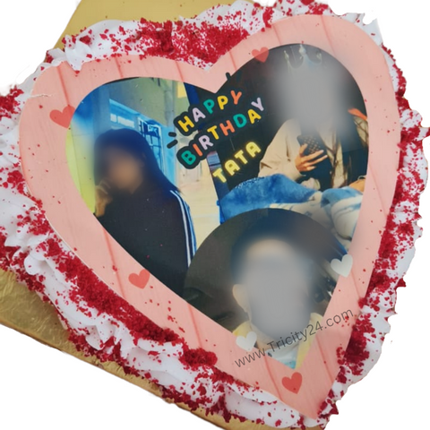 (M388) Heart Birthday Cream Cake (Half Kg).