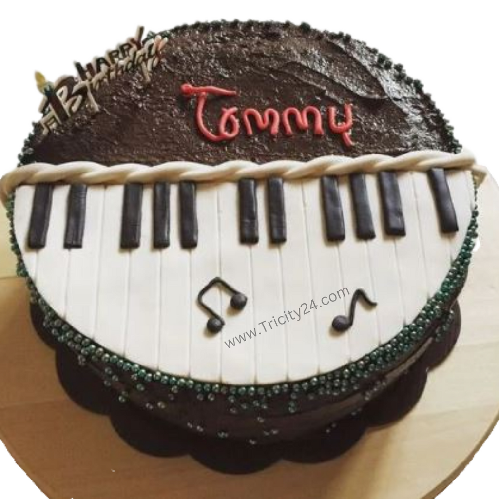 Cake In Shape Of Piano And Cello Stock Photo - Download Image Now - Music,  Cake, Birthday - iStock