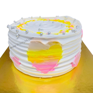 (M505) White Heart Cream Cake (Half Kg).