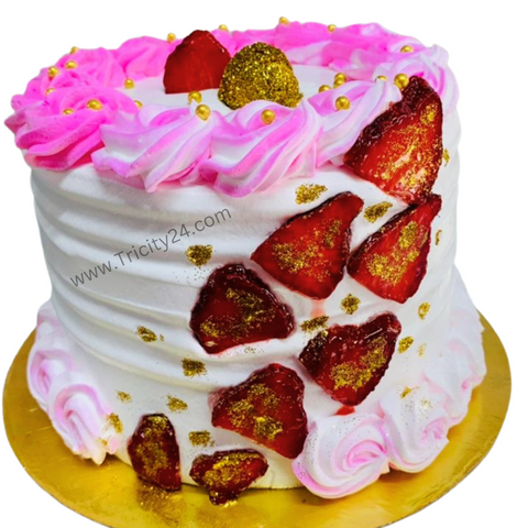 (M515) Exotic Strawberry Cake (Half Kg).