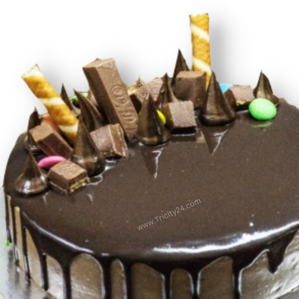 (M178) KitKat Chocolate Cake (Half Kg).