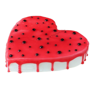 (M179) Strawberry Heart Shape Cake (Half Kg).