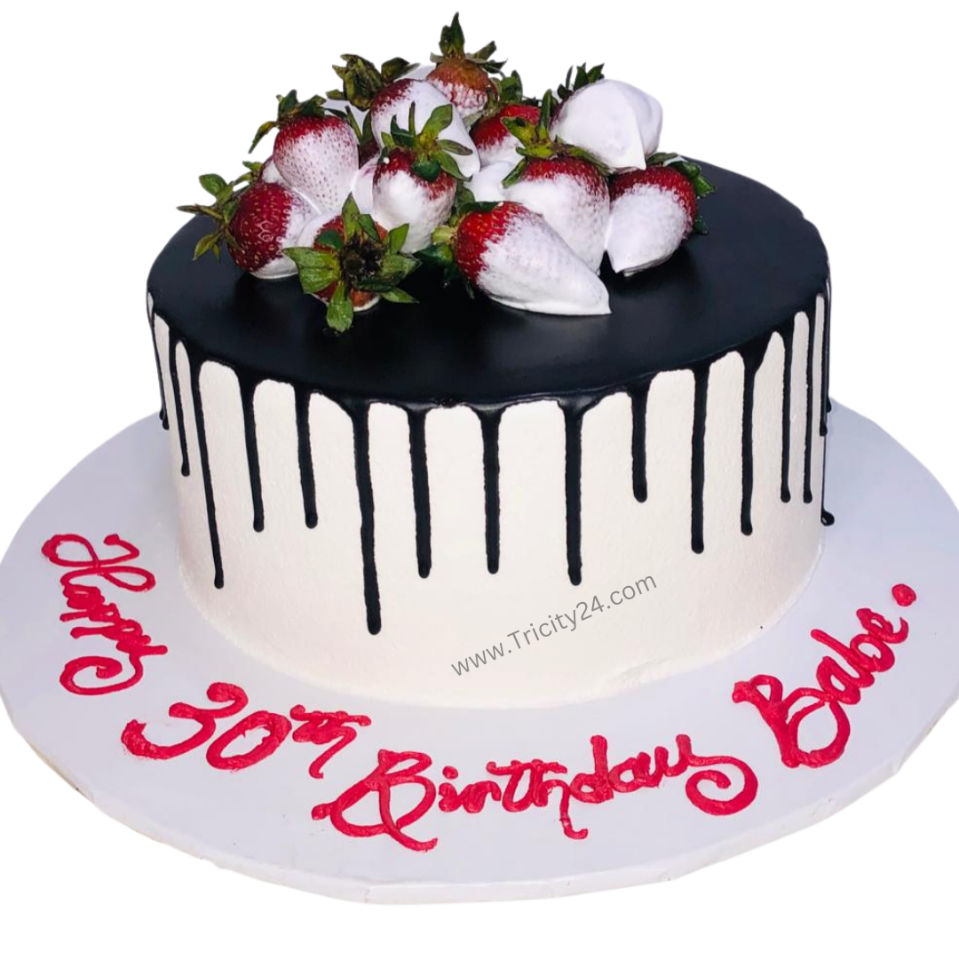 (M234) Chocolate & Strawberry Cake (Half Kg).