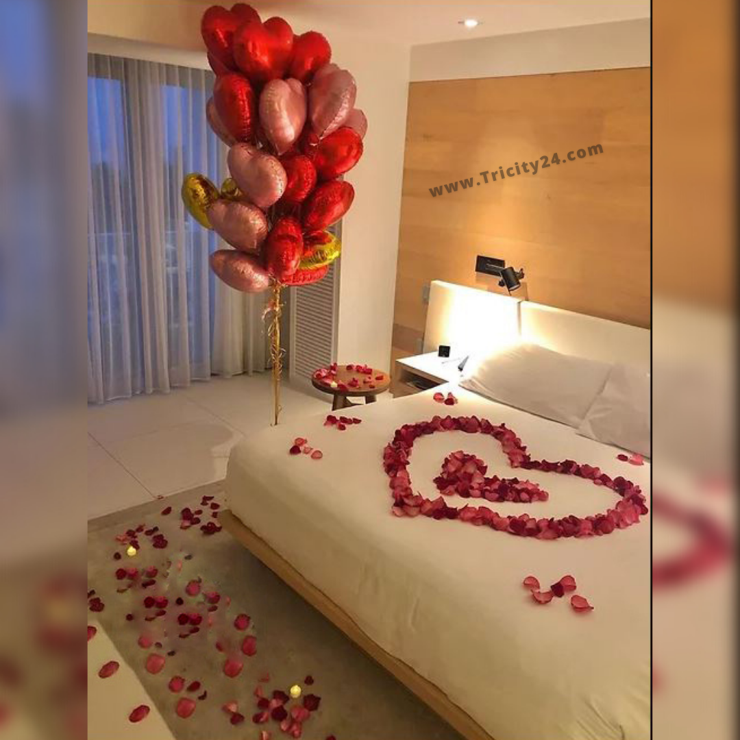 Jumbo Heart Bouquet Decoration (P235).