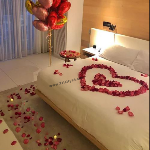 Jumbo Heart Bouquet Decoration (P235).